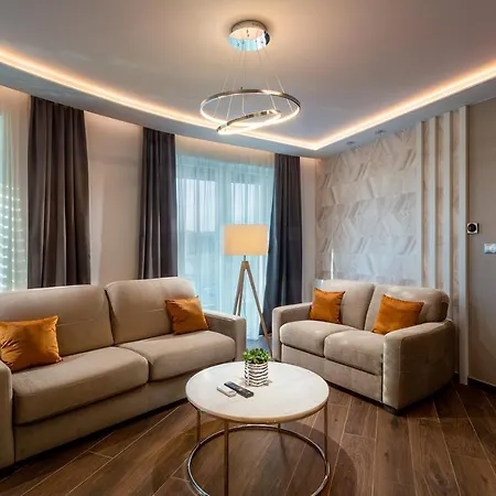 Royal Homes Apartments Apartman *