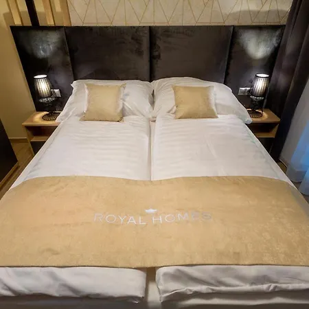Royal Homes Apartments Apartman